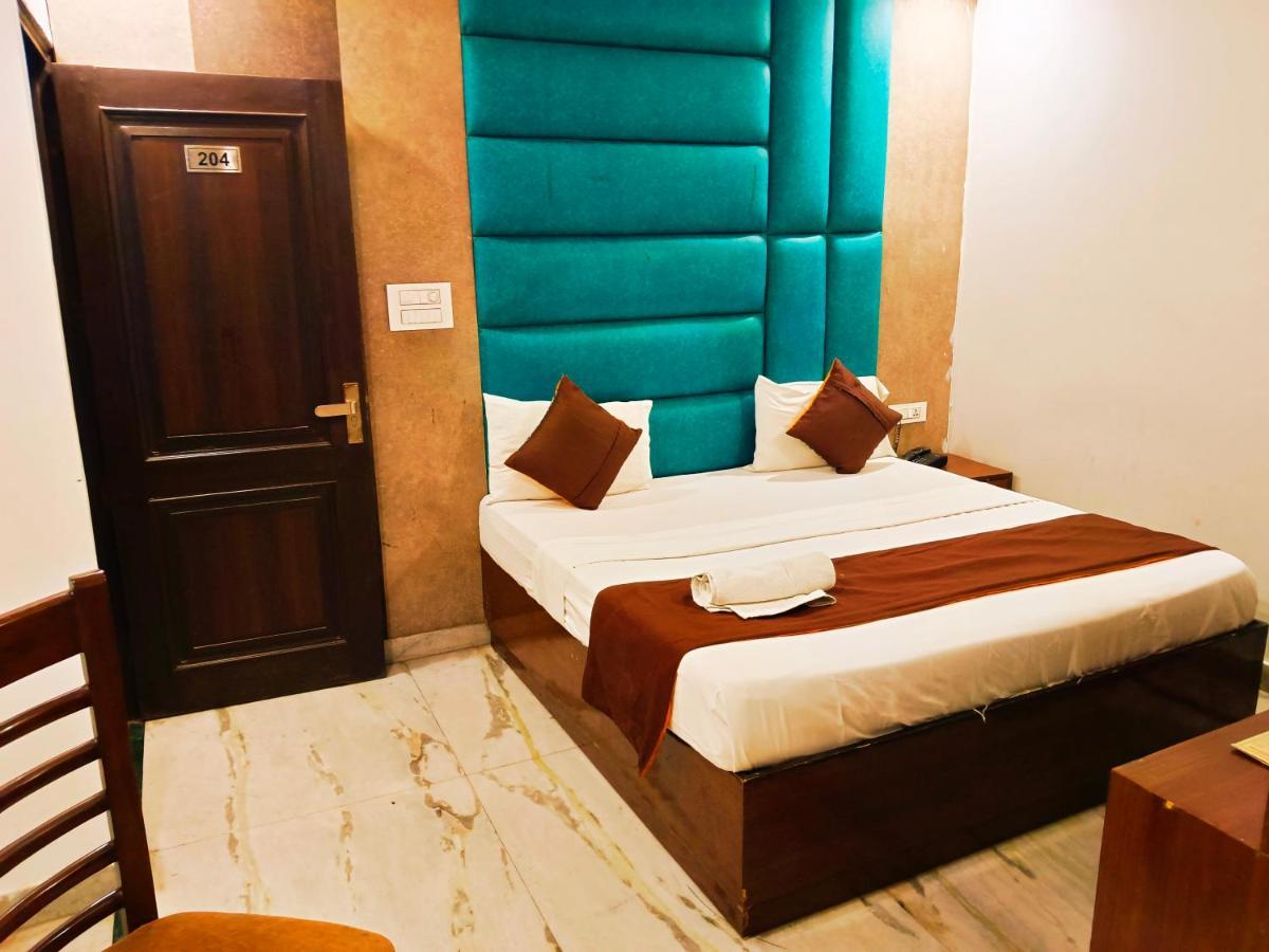 Hotel De Tark Near Igi Airport Delhi New Delhi Luaran gambar